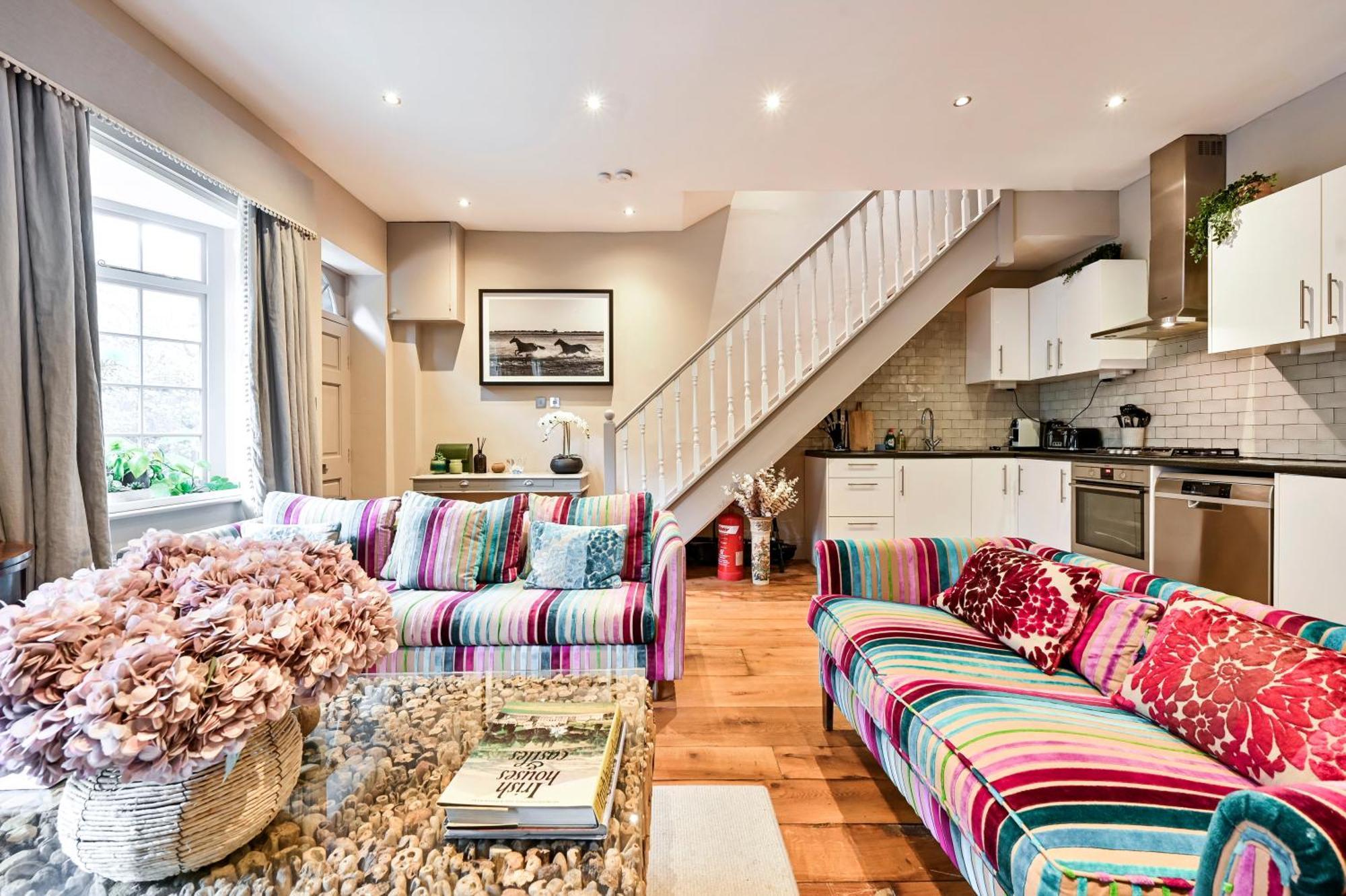 Apartamento Magnificent 2 Bed Hyde Park Mews House Londres Exterior foto